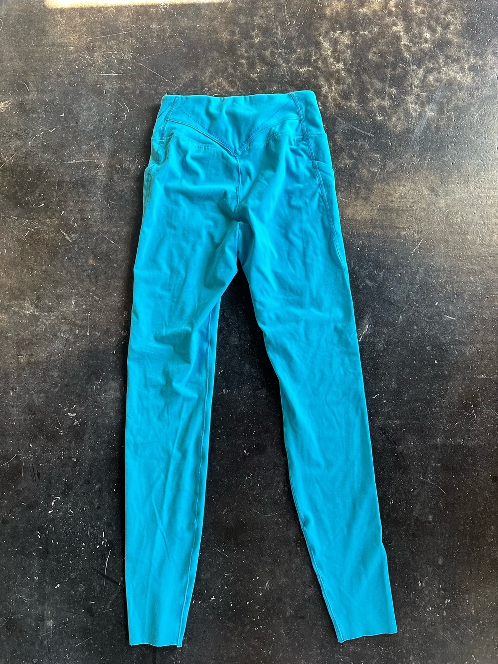 Fanka women’s size small blue athletic leggings